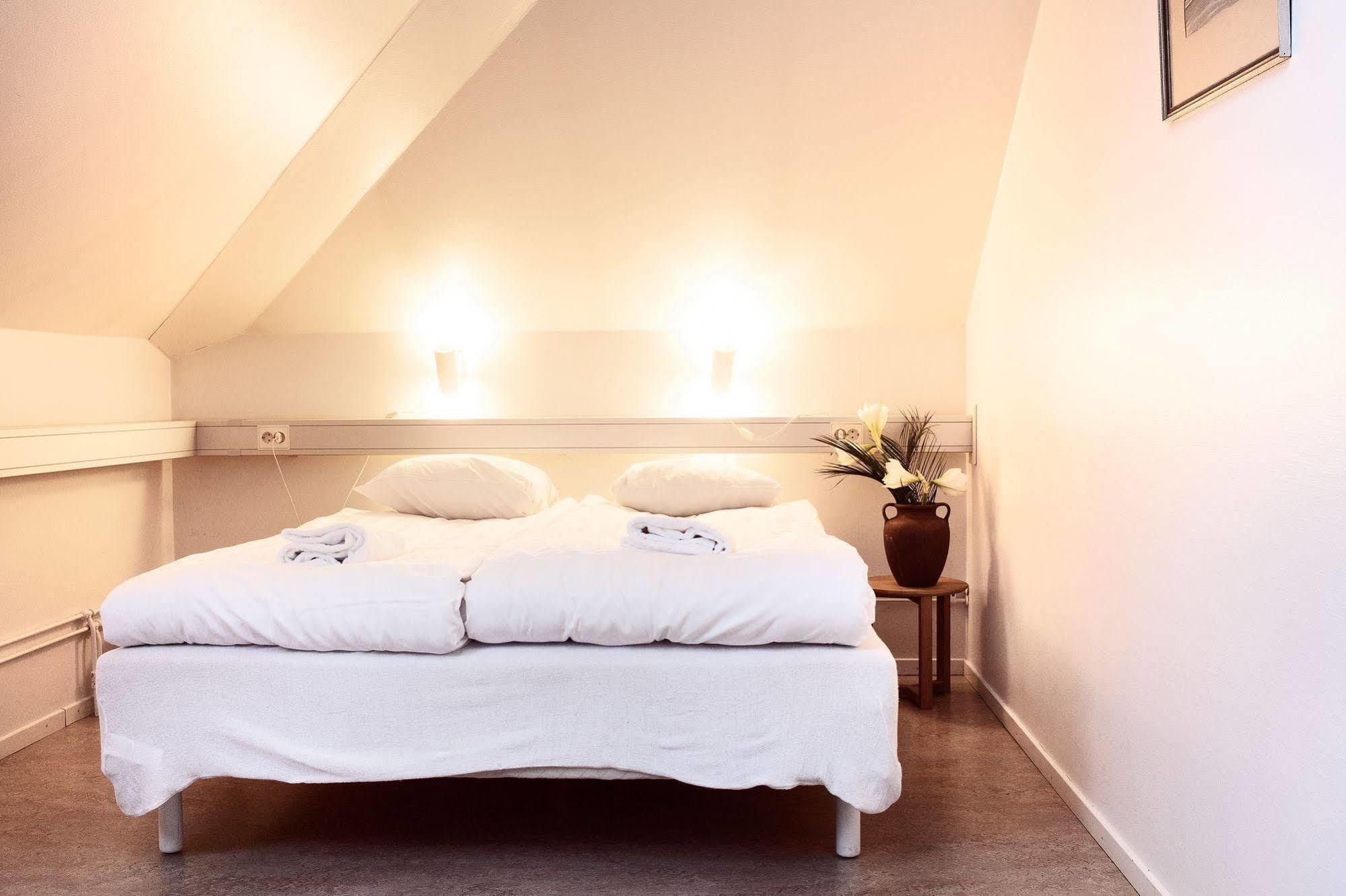Pronova Hotell & Vandrarhem Norrköping Buitenkant foto